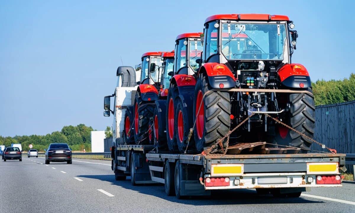Tractor carrier truck transport