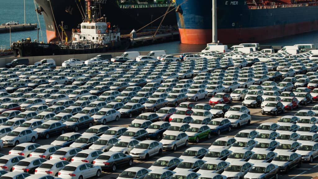 INTERNATIONAL VEHICLE SHIPPING TO ECUADOR